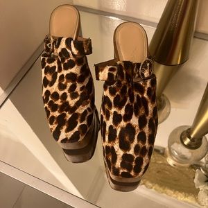Cute Gianni Bini retro mules 😍